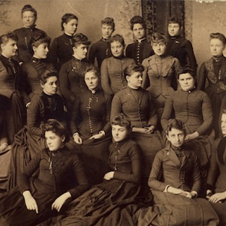Group of Pi Phis from one of the first Pi Phi conventions